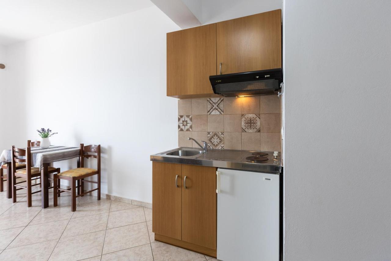 Fársa Alicia Studios מראה חיצוני תמונה
