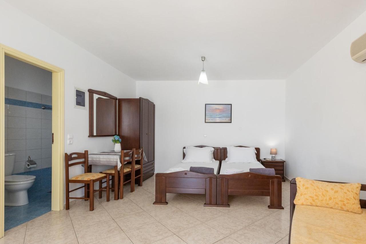 Fársa Alicia Studios מראה חיצוני תמונה