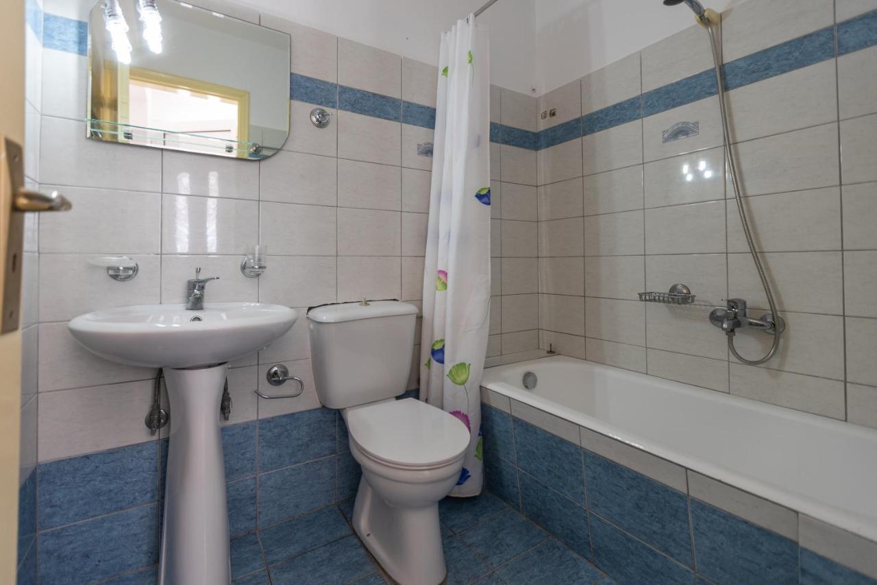 Fársa Alicia Studios מראה חיצוני תמונה